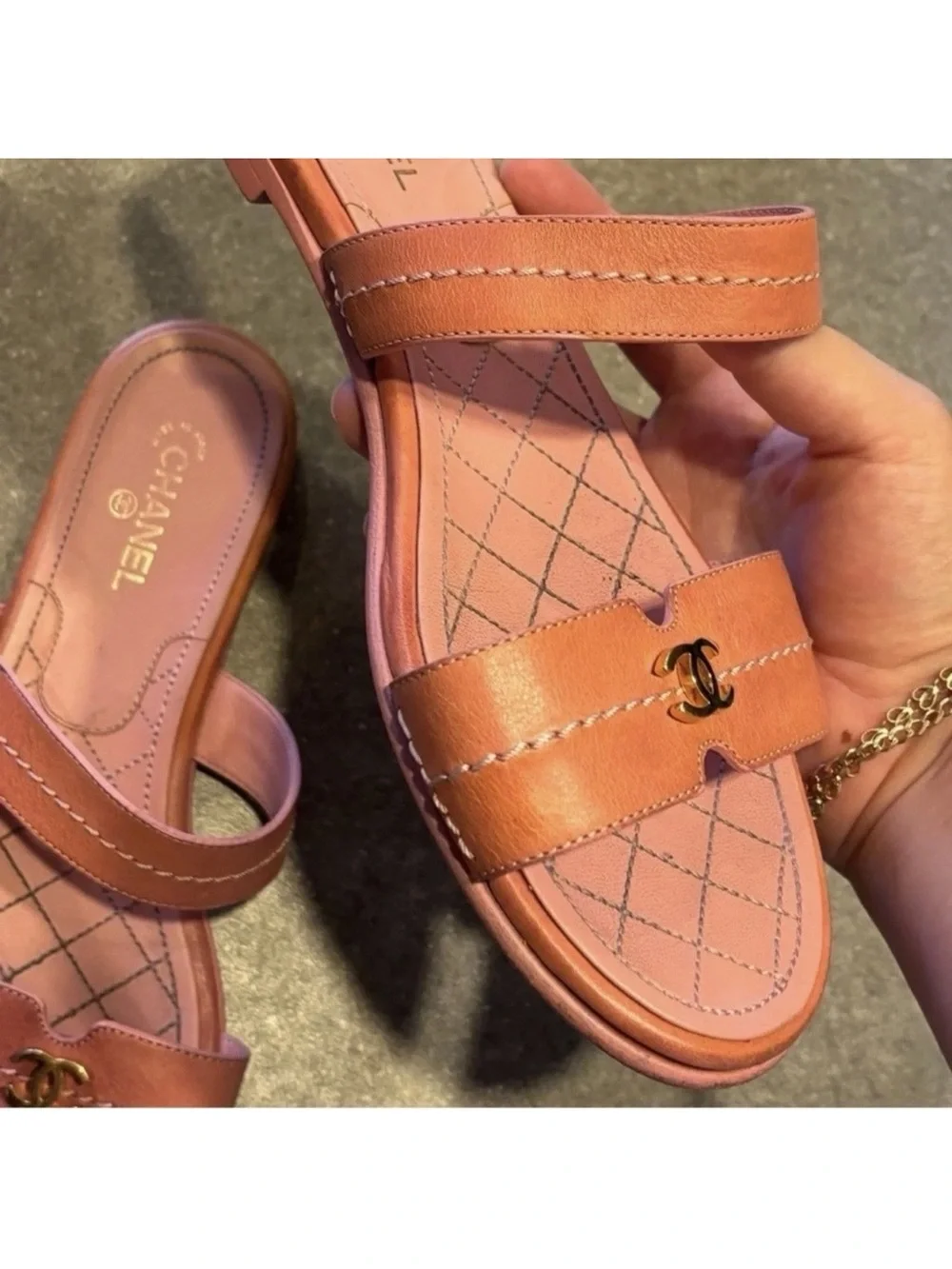 Chanel 38.5 cc logo baby pink quilted leather flat sandals strappy